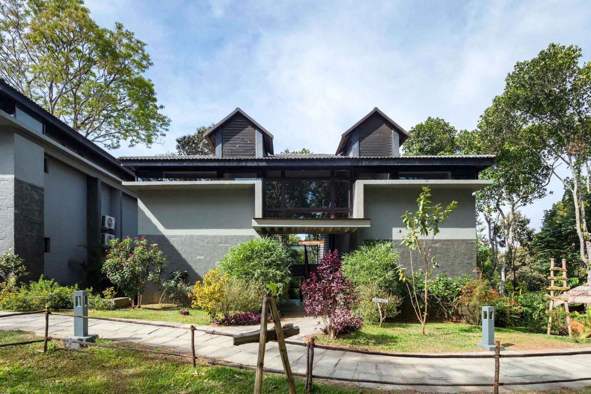 The Mountain Courtyard Thekkady Hotel Exterior foto