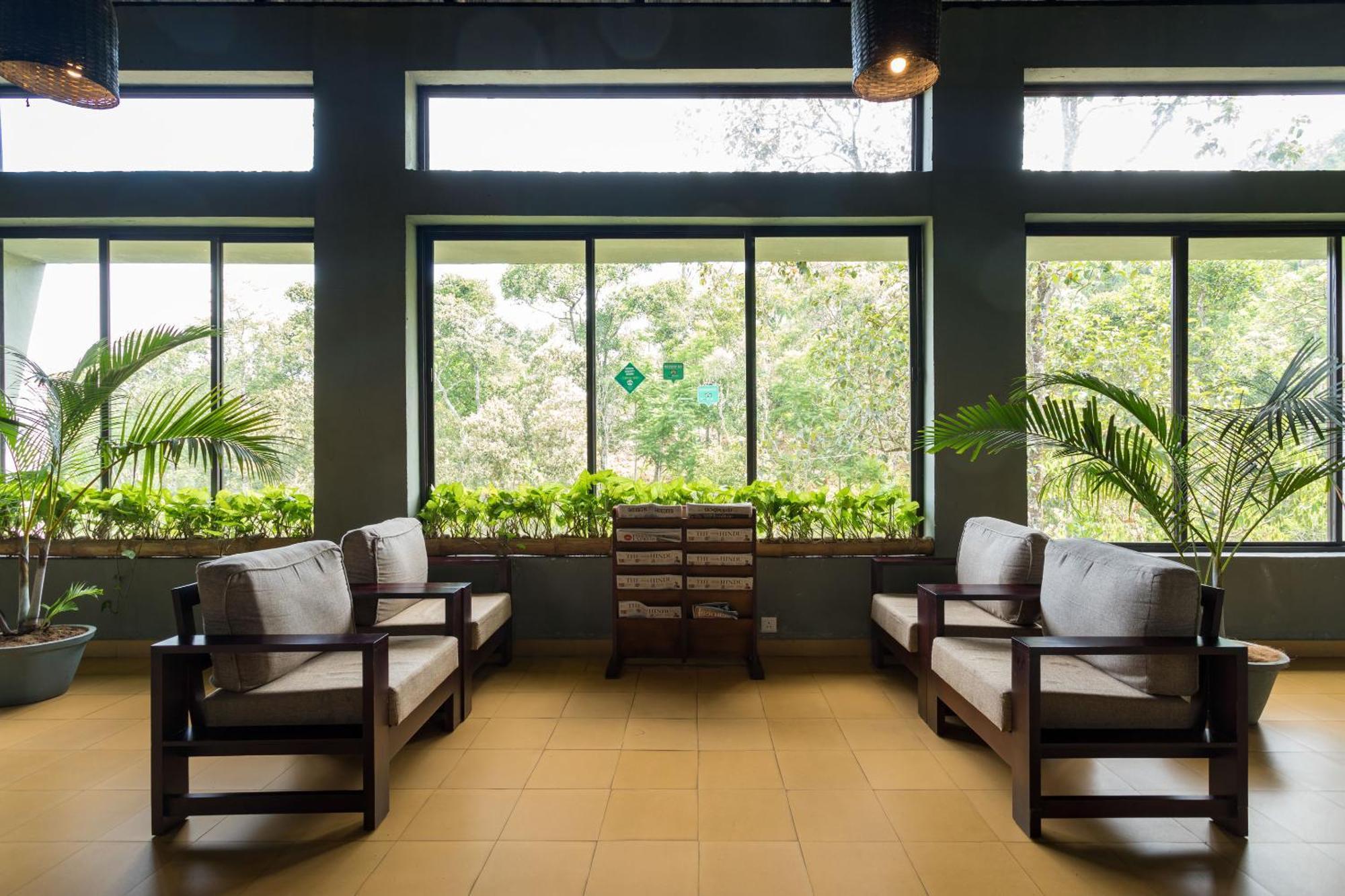 The Mountain Courtyard Thekkady Hotel Exterior foto