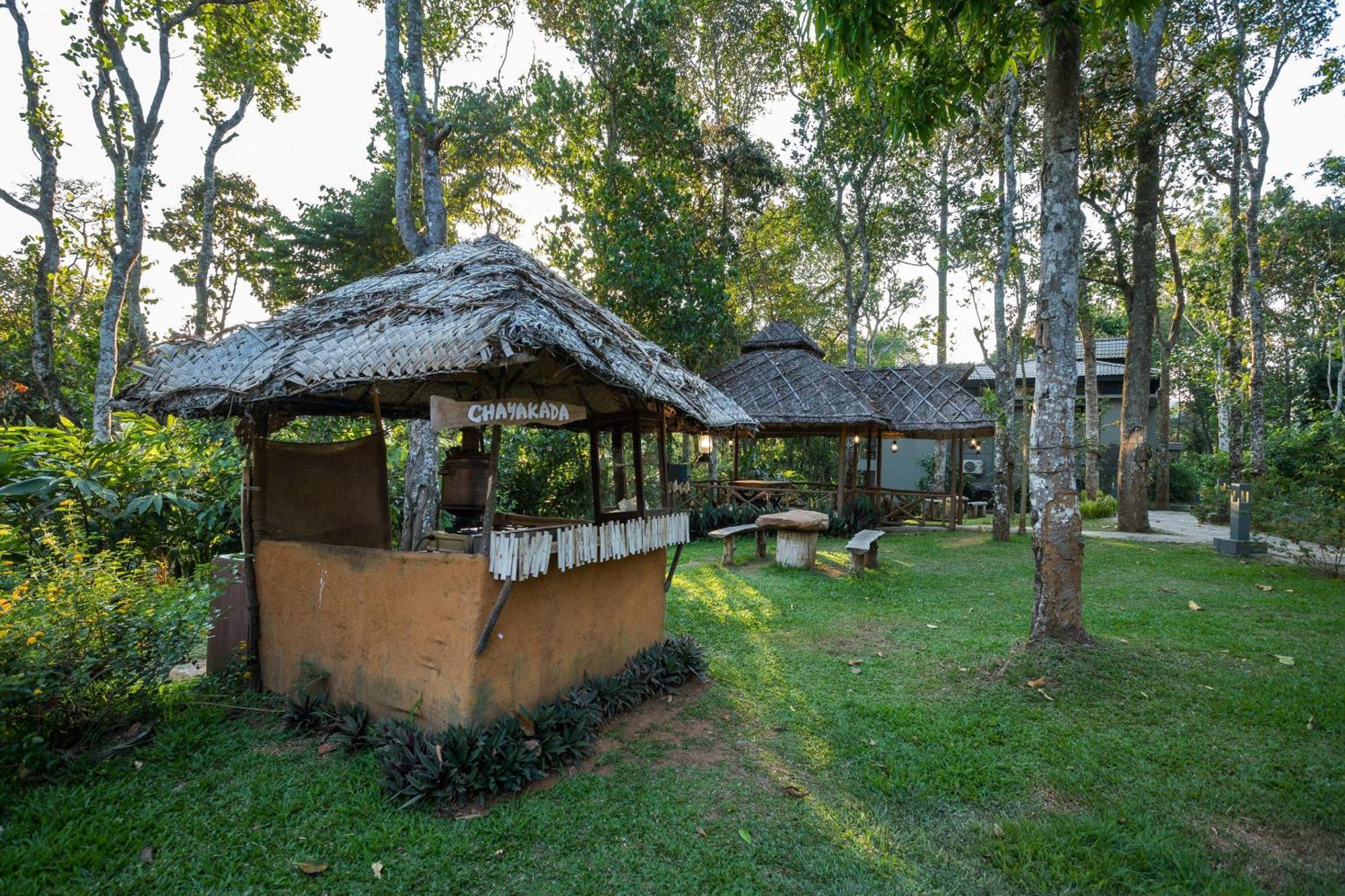 The Mountain Courtyard Thekkady Hotel Exterior foto