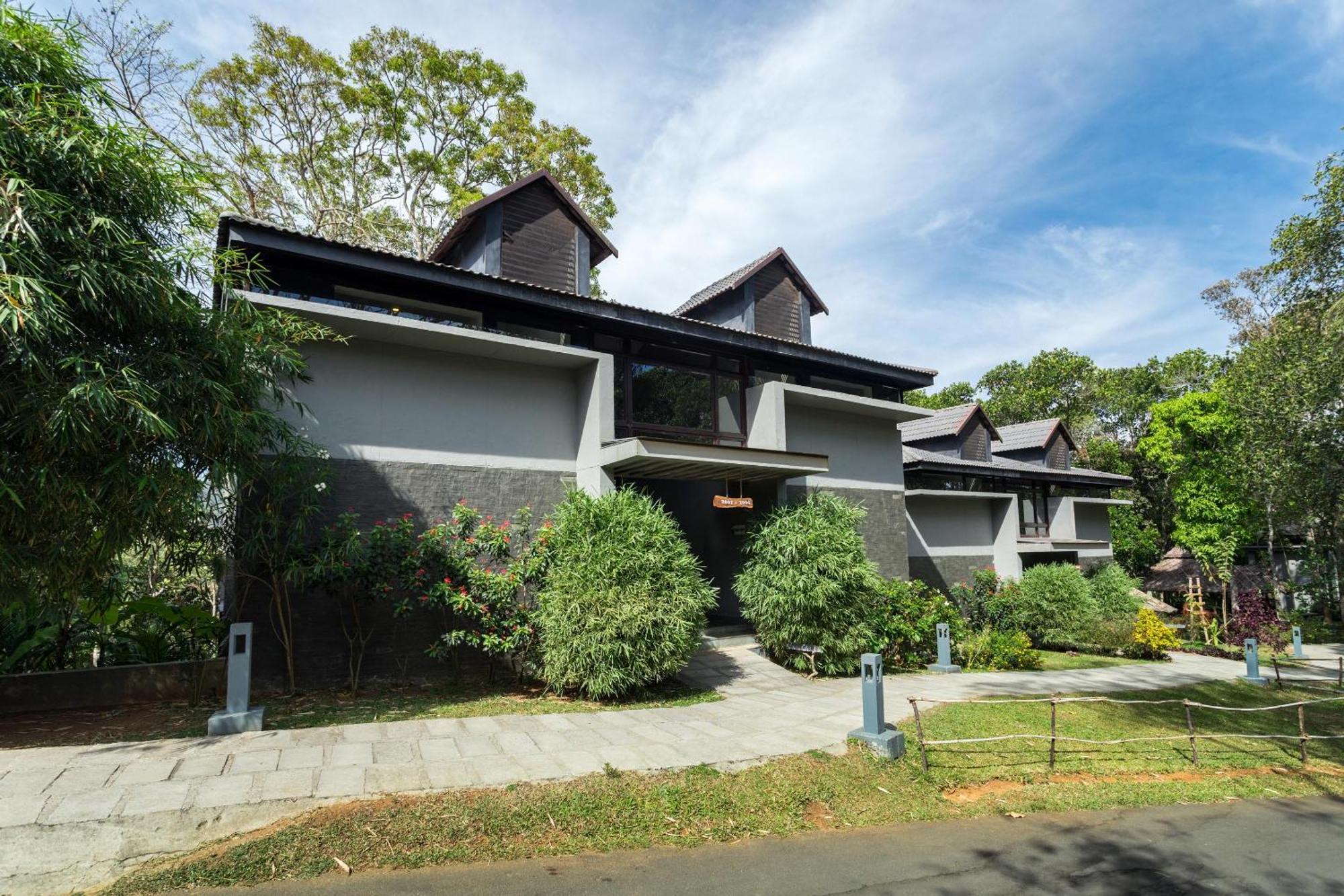 The Mountain Courtyard Thekkady Hotel Exterior foto