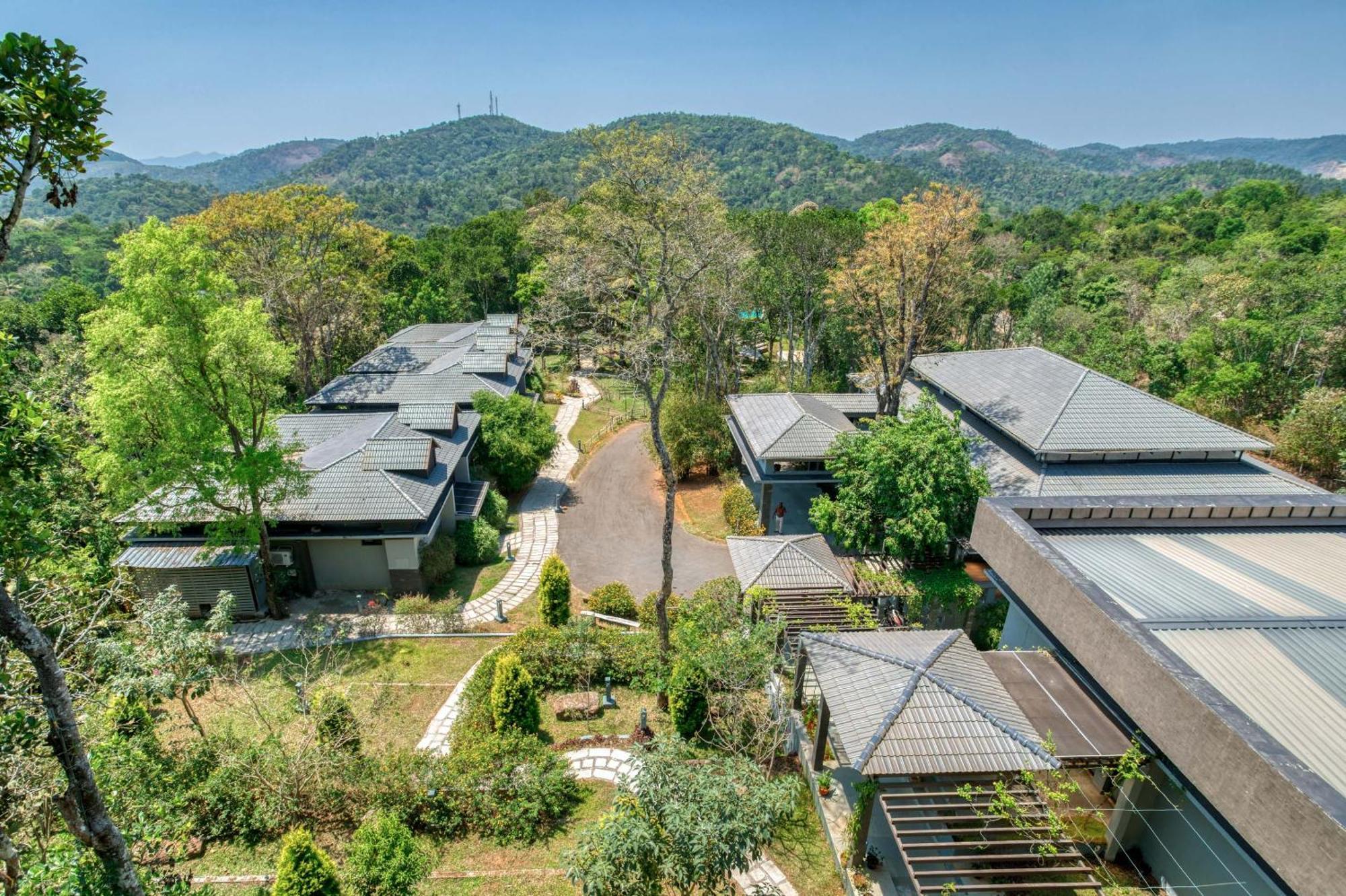The Mountain Courtyard Thekkady Hotel Exterior foto