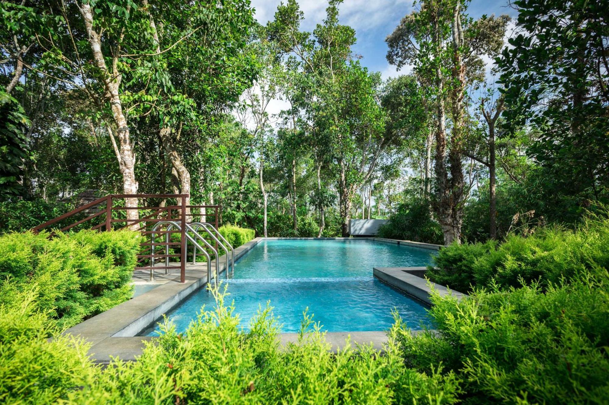 The Mountain Courtyard Thekkady Hotel Exterior foto